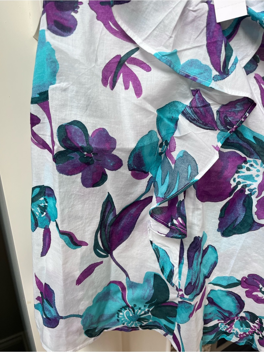 NWT Talbots sleeveless ruffle floral top-white with teal and purple floral print - Picture 4 of 10